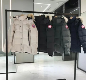 Canada Goose Wyndham series two-side large pocket hooded windproof waterproof warm down jacket -4284